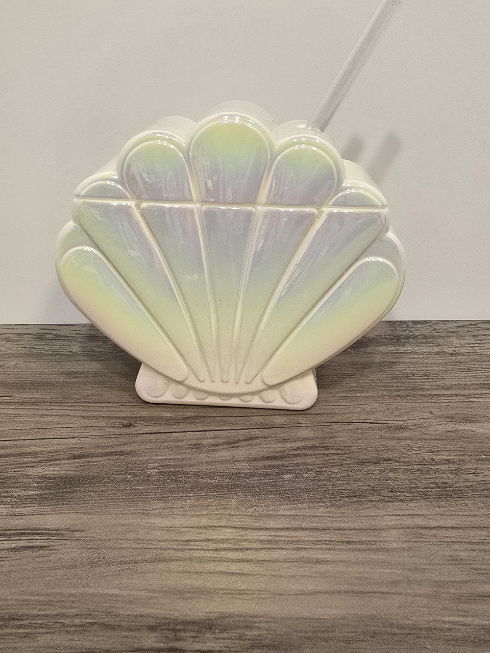 Iridescent Shell Shaped Water Bottle - White